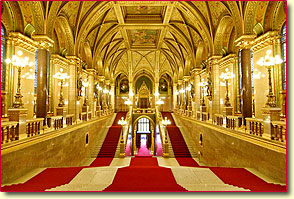ブダペスト 国会議事堂の内部見学ツアー